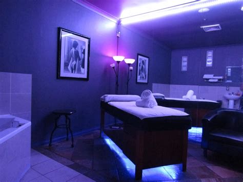 Bellevue sensual massage <b>ylno tnemtnioppa yb </b>